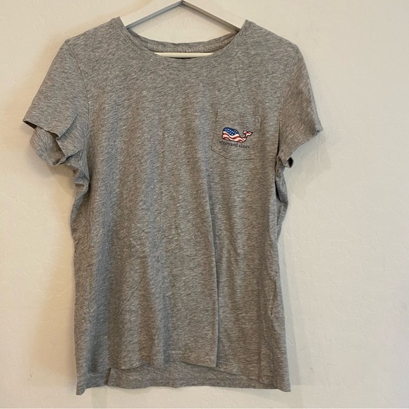 Vineyard Vines Gray American Flag USA Graphic Shirt Size Medium - Picture 3 of 6